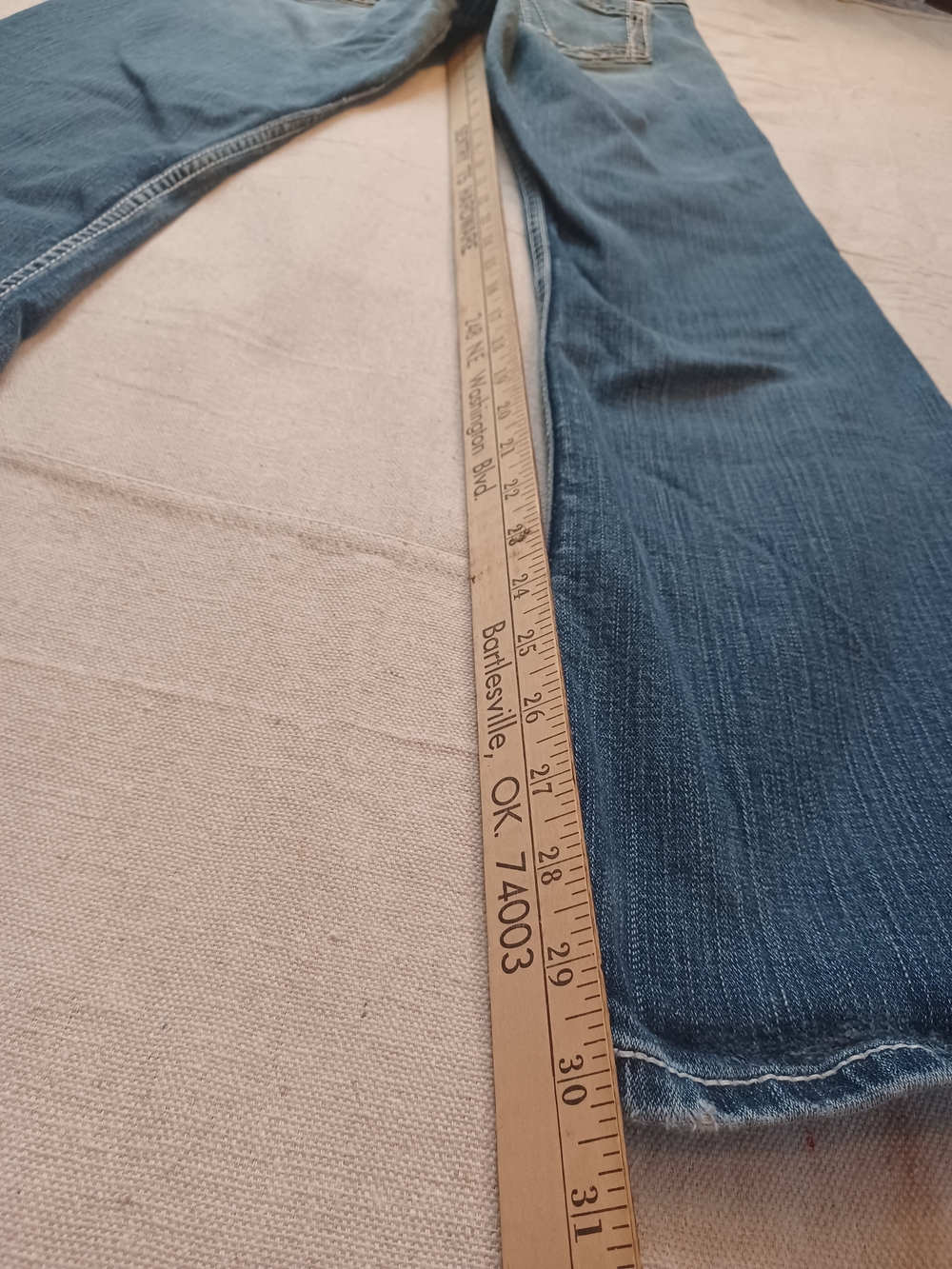 BKE Wendi Distressed Bootcut Jeans Women's Size 31 X 33 1/2 - Picture 8 of 12